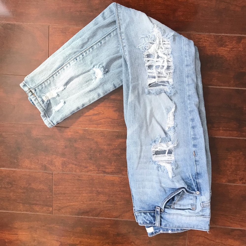 Ripped boyfriend blue jeans